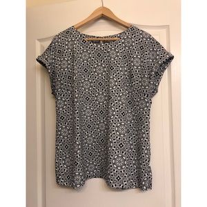 Black & White Geometric Top